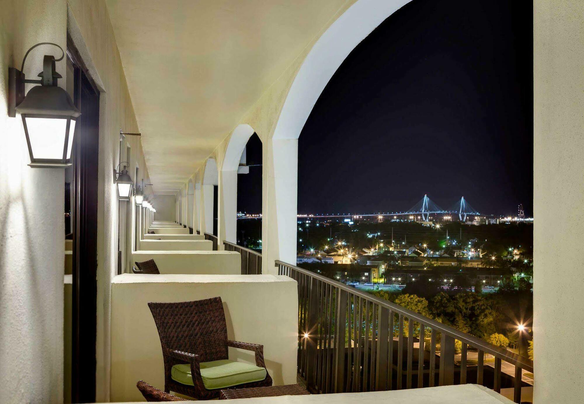 Charleston Marriott Hotel Exterior photo